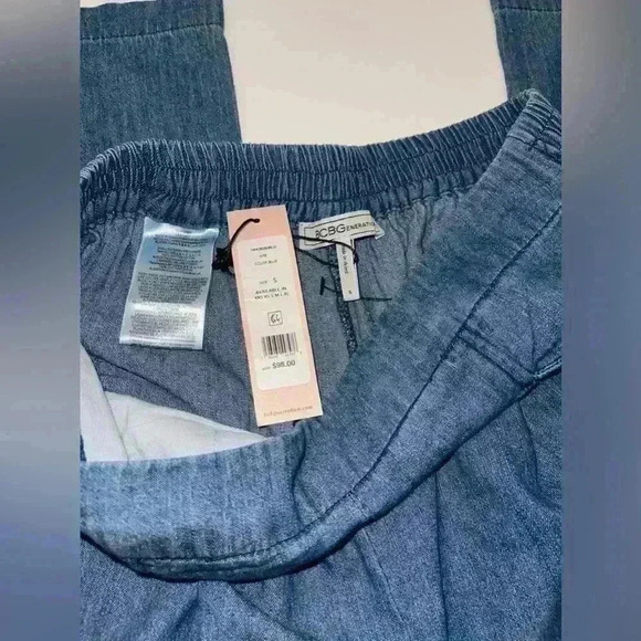 BCBG Denim Wide leg Trouser-Pull on elastic waist Size Small NWT - Picture 4 of 5